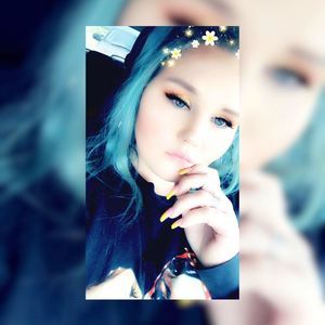 Meet your Posher, Holly